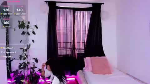 Holly Hudson     online show from 06/29/26, 12:16
