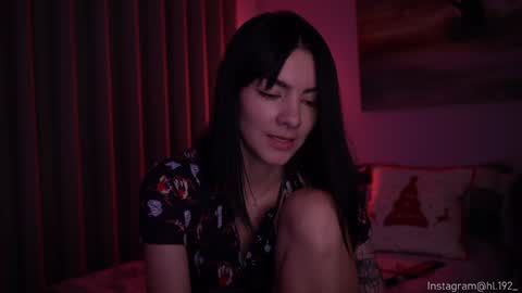 Holly Linder online show from 12/12/24, 05:42