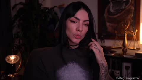 Holly Linder online show from 02/01/25, 07:05