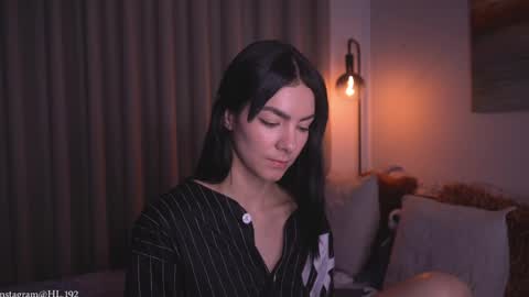 Holly Linder online show from 04/01/26, 02:01