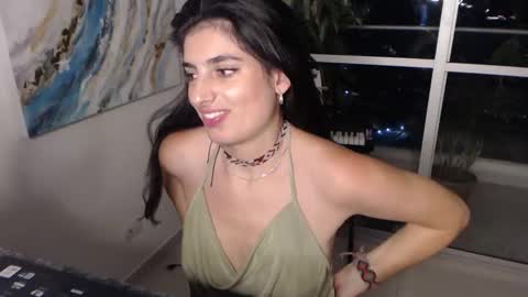 Snapshot of hollyshit_ chatting on 02/02/25, 03:10 hollyshit_ online show from 02/02/25, 03:10