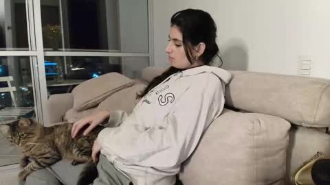 Snapshot of hollyshit_ chatting on 09/24/25, 12:47 hollyshit_ online show from 09/24/25, 12:47