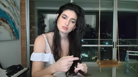Snapshot of hollyshit_ chatting on 09/30/25, 12:48 hollyshit_ online show from 09/30/25, 12:48