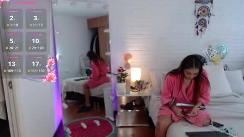 hollyt1 online show from 10/11/25, 07:23