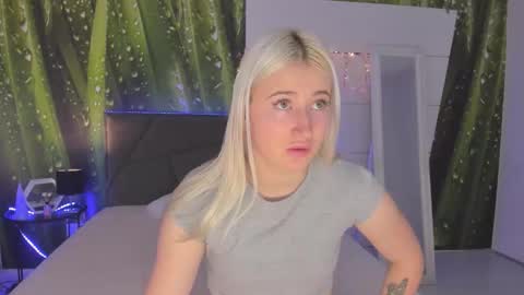 HollyTaillor online show from 02/23/26, 06:22