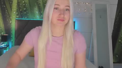 HollyTaillor online show from 03/02/26, 06:36