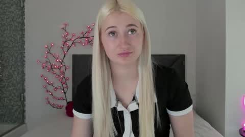 HollyTaillor online show from 03/22/26, 01:25