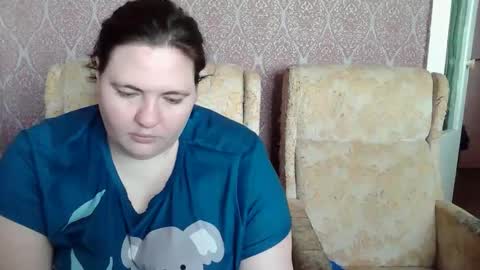 HollyXEva online show from 04/15/26, 06:53