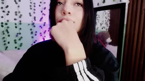 holly online show from 12/18/24, 05:52