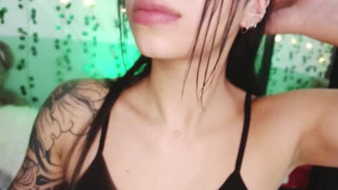 holly online show from 12/30/24, 10:23