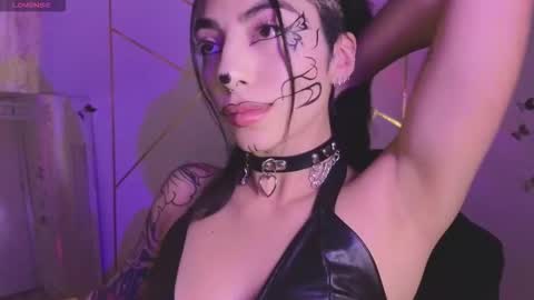 holly online show from 10/11/25, 12:10