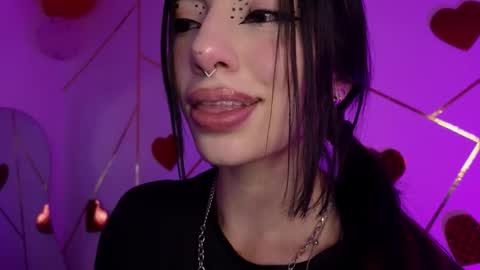 holly online show from 03/03/26, 05:08