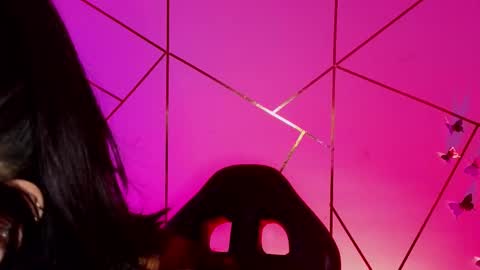 holly online show from 03/20/26, 03:22