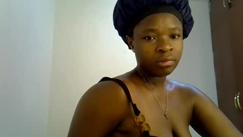 Snapshot of holy_ebony chatting on 06/21/26, 11:13 holy_ebony online show from 06/21/26, 11:13