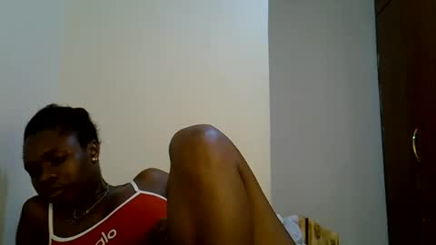 Snapshot of holy_ebony chatting on 06/25/26, 12:42 holy_ebony online show from 06/25/26, 12:42
