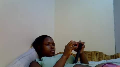 Snapshot of holy_ebony chatting on 07/18/26, 05:11 holy_ebony online show from 07/18/26, 05:11