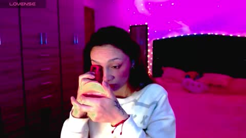 Juli online show from 11/21/25, 05:50