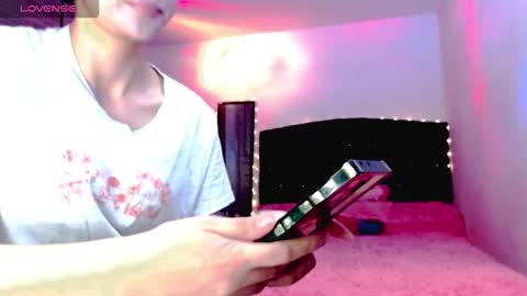 Juli online show from 11/30/25, 03:54