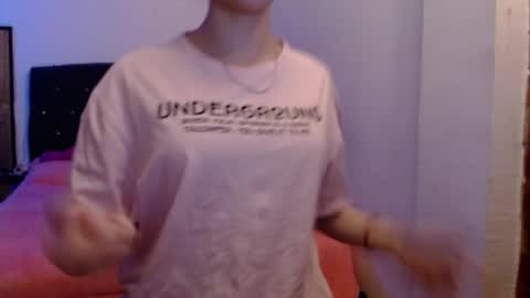 Juli online show from 04/20/26, 04:04