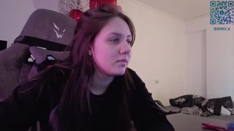 Snapshot of holy_kveta chatting on 02/25/26, 03:27 Kviki online show from 02/25/26, 03:27