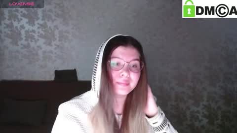 Welcome guys  Pleasure to see you all here  My name is MichaelaTip menu is active Private is open  online show from 03/05/25, 08:00