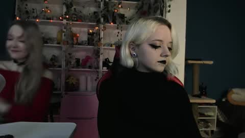 holy_mistresss online show from 10/31/25, 10:49