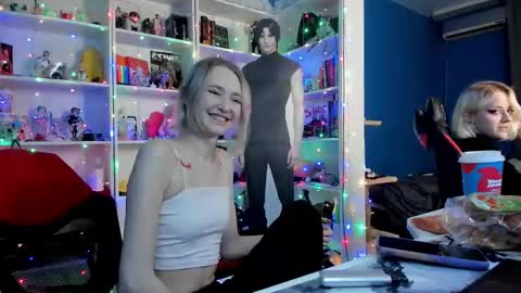 Rumi online show from 12/23/25, 11:08