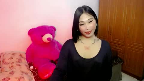 holy_samyx online show from 01/13/26, 01:05