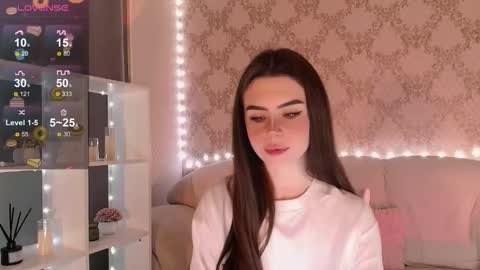 Mia online show from 11/24/25, 03:06