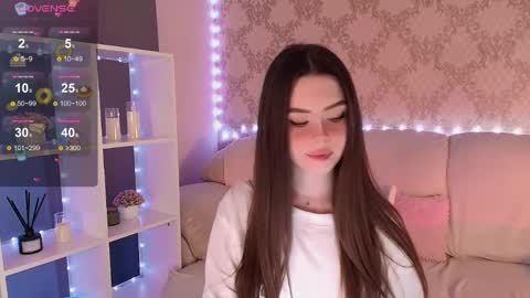 Mia online show from 04/13/26, 03:23