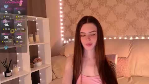 Snapshot of holymiax chatting on 08/09/26, 03:44 Mia online show from 08/09/26, 03:44