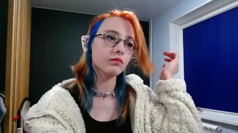 Honelints boyblonde hair AsterMIntfemboybrown hair online show from 12/16/24, 04:05
