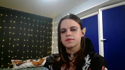 Honelints boyblonde hair AsterMIntfemboybrown hair online show from 01/08/25, 06:09