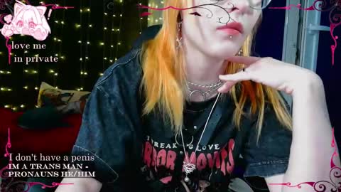 Honelints boyblonde hair AsterMIntfemboybrown hair online show from 02/13/25, 04:50