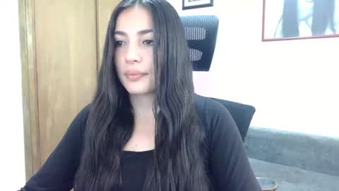 Honey Aynu online show from 04/18/26, 07:07