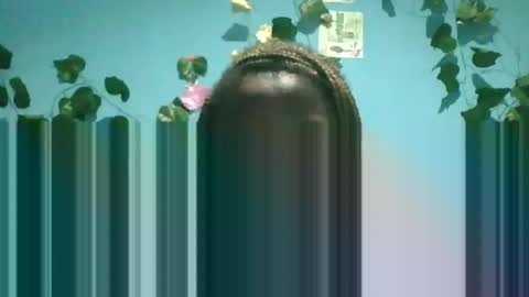 Snapshot of honey_bug2 chatting on 09/26/25, 08:13 Queen online show from 09/26/25, 08:13