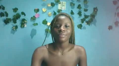 Snapshot of honey_bug2 chatting on 09/30/25, 08:47 Queen online show from 09/30/25, 08:47