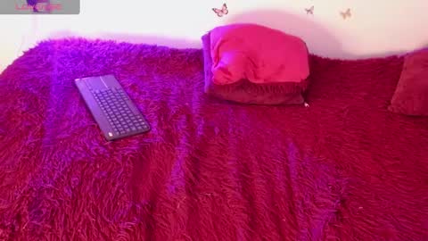 Snapshot of honey_buns_1 chatting on 03/12/25, 02:23 mimi online show from 03/12/25, 02:23