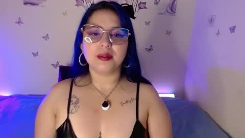 Snapshot of honey_buns_1 chatting on 09/16/25, 11:44 mimi online show from 09/16/25, 11:44