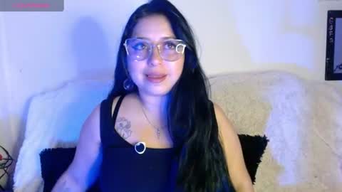Snapshot of honey_buns_1 chatting on 07/13/26, 01:58 mimi online show from 07/13/26, 01:58