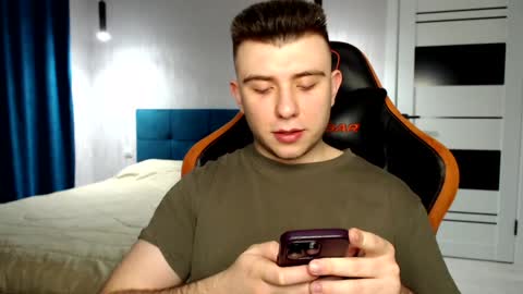 Wolfy online show from 12/29/24, 09:20