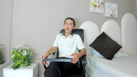 Snapshot of honey_hex_ chatting on 05/11/26, 12:55 honey_hex_ online show from 05/11/26, 12:55