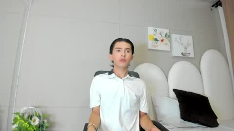 Snapshot of honey_hex_ chatting on 05/11/26, 04:04 honey_hex_ online show from 05/11/26, 04:04