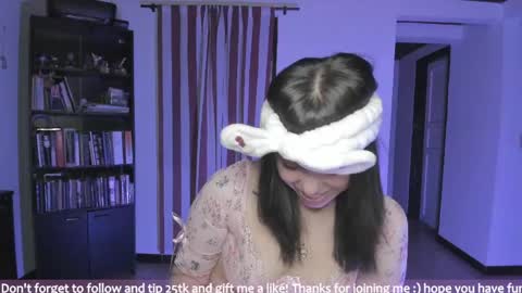 Snapshot of honey_hoe chatting on 05/20/26, 03:56 Lau online show from 05/20/26, 03:56