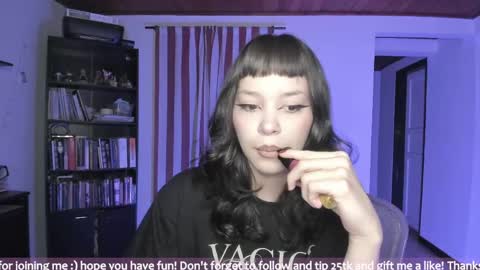 Snapshot of honey_hoe chatting on 06/06/26, 04:17 Lau online show from 06/06/26, 04:17
