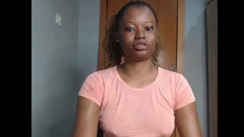 Snapshot of honey_juicydoll chatting on 06/16/26, 07:22 Sonia online show from 06/16/26, 07:22