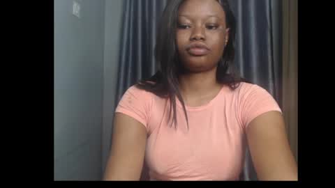 Snapshot of honey_juicydoll chatting on 07/15/26, 04:18 Sonia online show from 07/15/26, 04:18