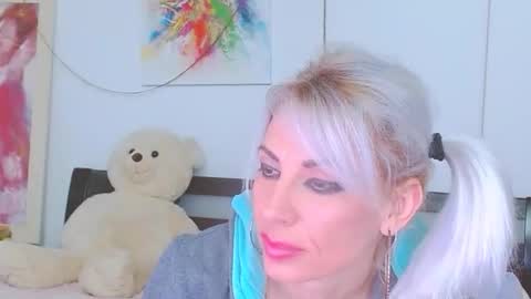 Snapshot of honey_lara chatting on 03/10/26, 02:16 honey_lara online show from 03/10/26, 02:16
