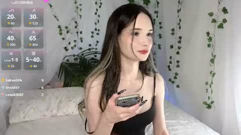 Snapshot of honey_letty chatting on 07/09/26, 01:42 LETTY online show from 07/09/26, 01:42