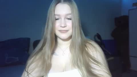 honey_lolaaa online show from 10/16/25, 12:28